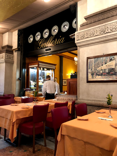 Restaurants open on 24 December in Milan