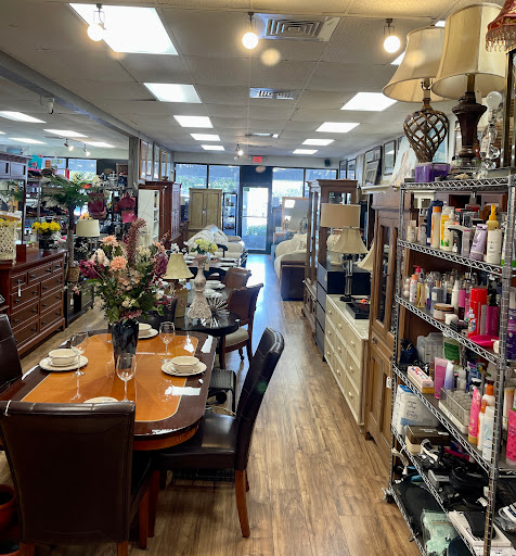 Thrift Store «You Never Know Thrift Store», reviews and photos, 5529 Manatee Ave W, Bradenton, FL 34209, USA