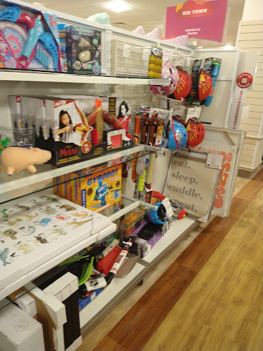 Department Store «Marshalls & HomeGoods», reviews and photos, 200 Petersville Rd, New Rochelle, NY 10801, USA