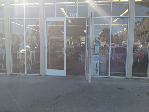 Clothing Store «Old Navy», reviews and photos, 1101 El Camino Real, Redwood City, CA 94063, USA