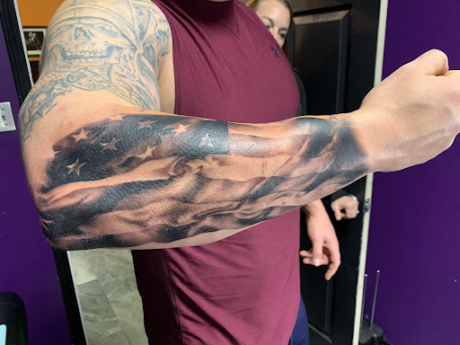 Tattoo Shop «Black Heart Tattoo», reviews and photos, 1926 Hudson Bridge Rd, Stockbridge, GA 30281, USA