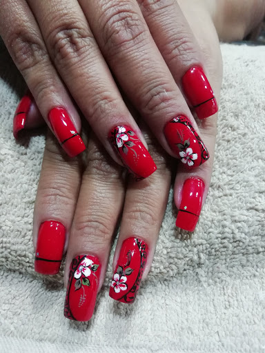 Roxy Nails Quito (salón de uñas)