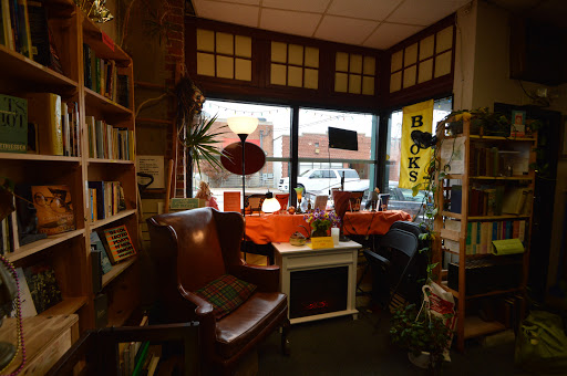 Used Book Store «Fenwick Street Used Books & Music», reviews and photos, 41655 Fenwick St, Leonardtown, MD 20650, USA