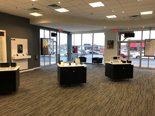Cell Phone Store «Verizon Authorized Retailer, TCC», reviews and photos, 42 N West End Blvd, Quakertown, PA 18951, USA