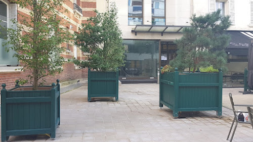 Place Joseph Sitruk à Neuilly-sur-Seine