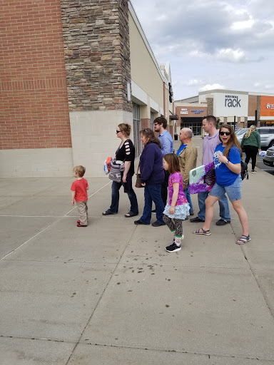 Variety Store «Five Below», reviews and photos, 3545 28th St SE, Grand Rapids, MI 49512, USA