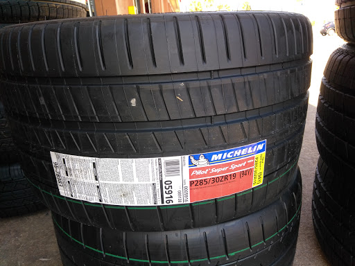 Tire Shop «Firestone Complete Auto Care», reviews and photos, 777 E Merritt Island Causeway, Merritt Island, FL 32952, USA