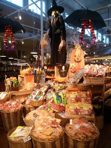 Grocery Store «The Fresh Market», reviews and photos, 2640 S Bayshore Dr, Miami, FL 33133, USA