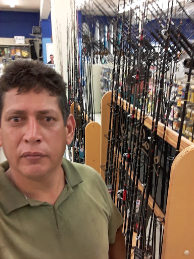 Marine Supply Store «West Marine», reviews and photos, 3905 W Cypress St, Tampa, FL 33607, USA