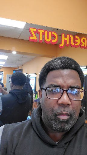 Barber Shop «Fresh Cutz», reviews and photos, 2176 1st Capitol Dr, St Charles, MO 63301, USA