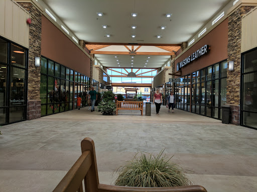 Shopping Mall «Centralia Outlets», reviews and photos, 1342 Lum Rd, Centralia, WA 98531, USA