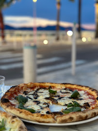 Pizza du Restaurant Mamma Mia - La Spiaggia à Cannes - n°14