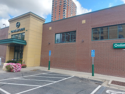 Grocery Store «Lunds & Byerlys Downtown Minneapolis», reviews and photos, 1201 Hennepin Ave, Minneapolis, MN 55403, USA