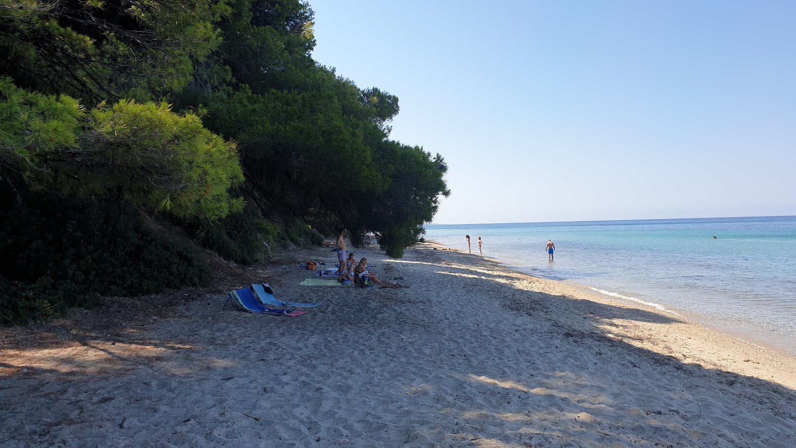 Foto de Elani beach y el asentamiento