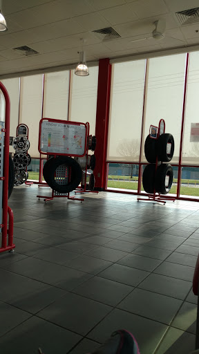Tire Shop «Discount Tire Store - Cedar Rapids, IA», reviews and photos, 3050 Wiley Blvd SW, Cedar Rapids, IA 52404, USA