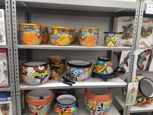 Home Goods Store «Tuesday Morning», reviews and photos, 23314 Farmington Rd, Farmington, MI 48336, USA