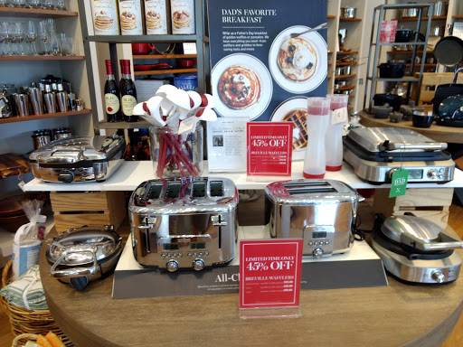 Kitchen Supply Store «Williams-Sonoma», reviews and photos, 2030 Bond St #180, Charlottesville, VA 22901, USA