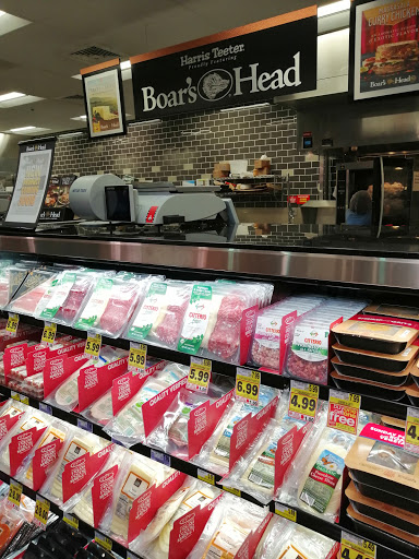 Shopping Mall «Cary Village Square Shopping Center», reviews and photos, 657 Cary Towne Blvd, Cary, NC 27511, USA