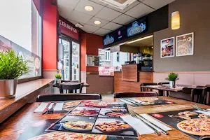 Pizza Hut Delivery image