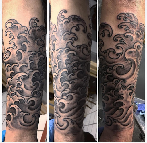 Tattoo Shop «Mine Shaft Tattoo & Piercing», reviews and photos, 8160 S Main St, Helen, GA 30545, USA