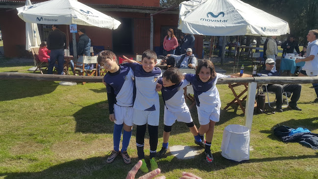 Opiniones de Club Champagnat Rugby Uruguay en Canelones - Campo de fútbol