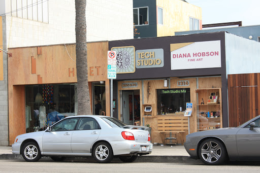 Shopping Mall «Abbot Kinney BLVD Shopping», reviews and photos, Navarre Ct, Venice, CA 90291, USA