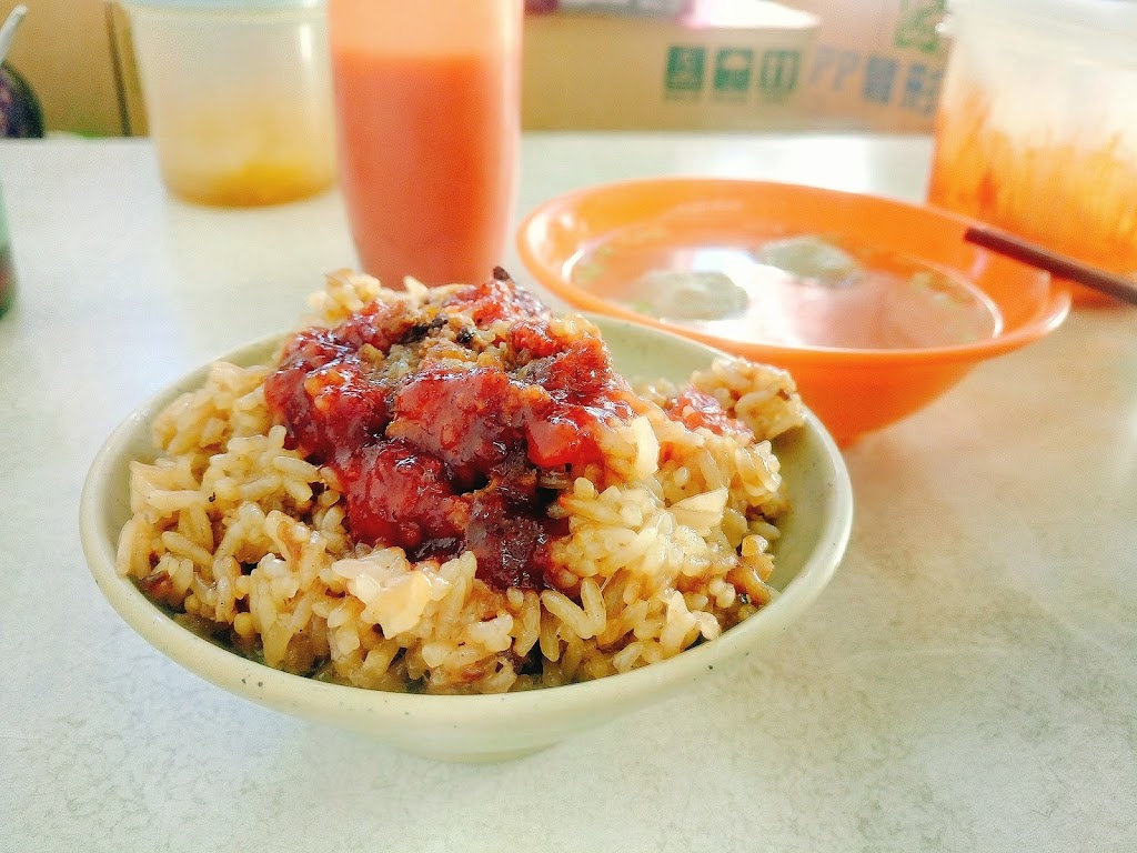 光明街油飯 的照片
