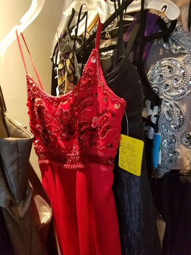 Consignment Shop «Brand Used Thrift And Consignment Shop», reviews and photos, 157 Dolson Ave, Middletown, NY 10940, USA