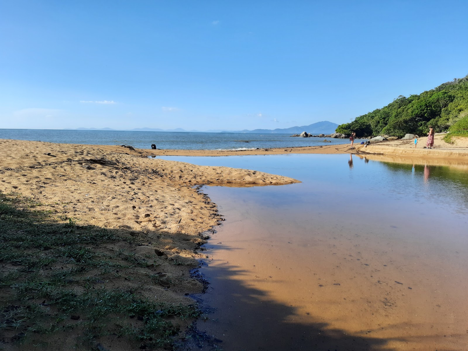 Foto de Praia da Lagoa apoiado por penhascos
