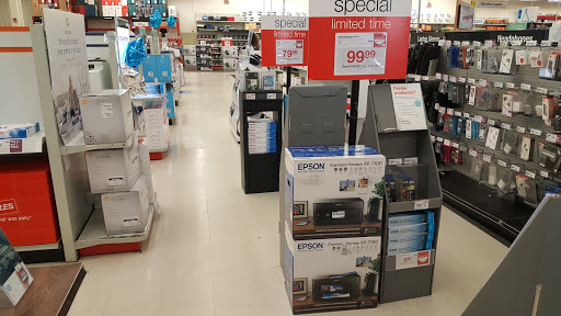 Office Supply Store «Staples», reviews and photos, 8861 Branch Ave, Clinton, MD 20735, USA