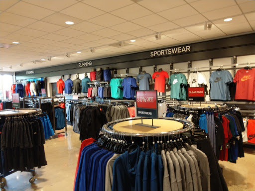 Clothing Store «Nike Factory Store», reviews and photos, 603 Stanley K Tanger Dr, Lancaster, PA 17602, USA