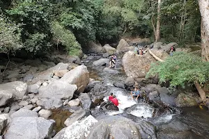 Pa La-U Waterfall image