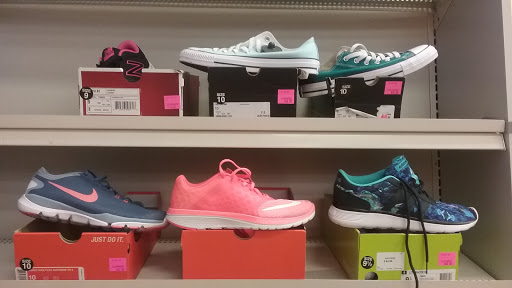 Shoe Store «Shoe Carnival», reviews and photos, 11176 Parkside Dr, Knoxville, TN 37934, USA