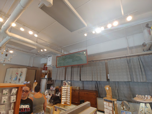 Jewelry Store «Gray Jewelers», reviews and photos, 172 Johns Pass Boardwalk W, Madeira Beach, FL 33708, USA