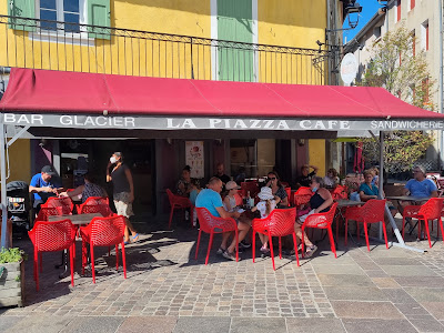 La Piazza Café à Embrun