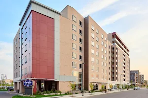 Hampton Inn & Suites by Hilton Quebec City/Saint-Romuald image
