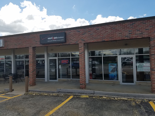 Cell Phone Store «GoWireless Verizon Authorized Retailer», reviews and photos, 12626 Chillicothe Rd Unit 2, Chesterland, OH 44026, USA