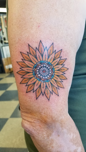 Tattoo Shop «Yellow Rose Tattoo», reviews and photos, 2006 900 E, Salt Lake City, UT 84106, USA