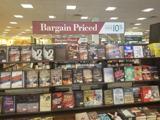 Book Store «Barnes & Noble Booksellers Hillside Village», reviews and photos, 305 Farm to Market Road 1382 #520, Cedar Hill, TX 75104, USA
