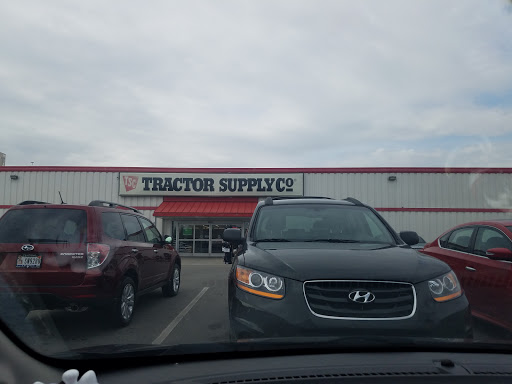 Home Improvement Store «Tractor Supply Co.», reviews and photos, 2375 Pleasant St, Noblesville, IN 46060, USA