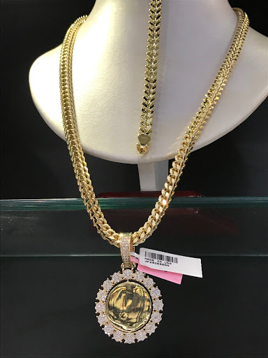 Jewelry Store «Unclaimed Diamonds», reviews and photos, 113 S 8th St, Philadelphia, PA 19106, USA