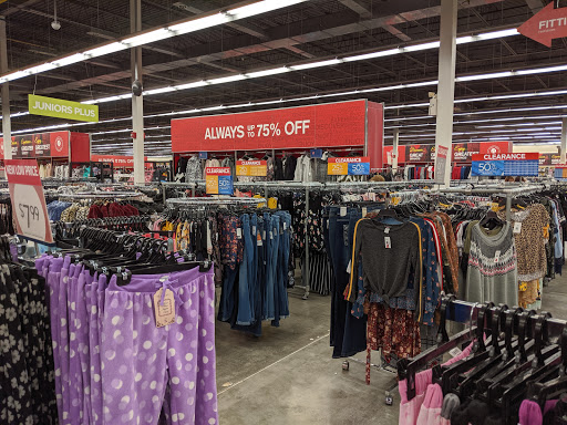 Outlet Store «VF Outlet», reviews and photos, 375 Faunce Corner Rd, North Dartmouth, MA 02747, USA