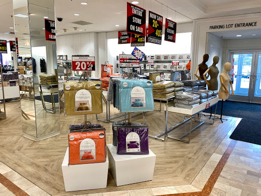 Department Store «Lord & Taylor», reviews and photos, 1701 Sunrise Hwy, Bay Shore, NY 11706, USA