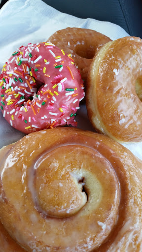 Donut Shop «O B Donuts», reviews and photos, 1830 Sunset Cliffs Blvd # C, San Diego, CA 92107, USA