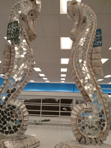 Clothing Store «Ross Dress for Less», reviews and photos, 257 N Weber Rd, Bolingbrook, IL 60490, USA