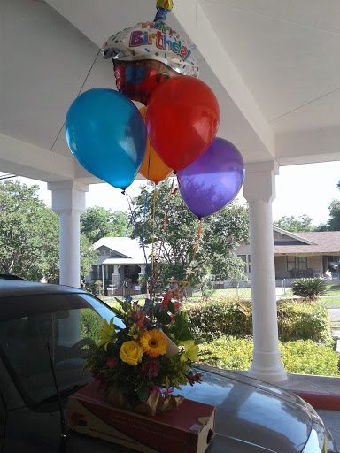 Florist «Arthur Pfeil Flowers», reviews and photos, 803 W Ashby Pl, San Antonio, TX 78212, USA