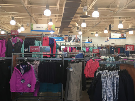 Sportswear Store «Columbia Sportswear Outlet Store», reviews and photos, 7624 W Reno Ave, Oklahoma City, OK 73127, USA