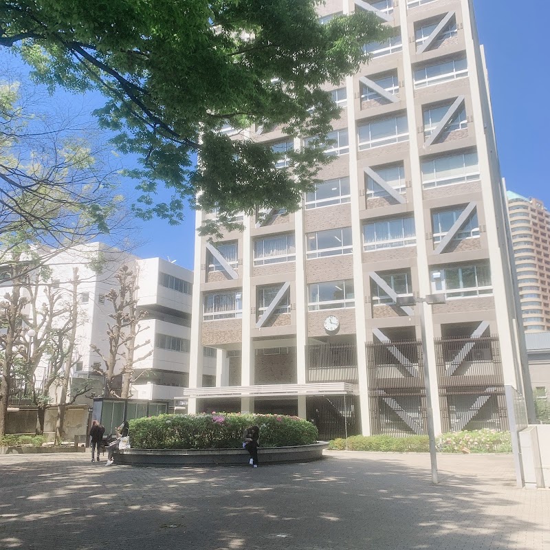 早稲田大学 16号館 東京都新宿区西早稲田 大学の学部 大学 グルコミ