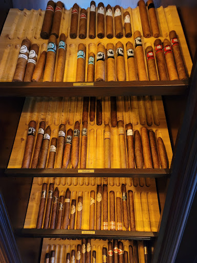 Cigar Shop «Marcus Daniel Cigar Merchant», reviews and photos, 609 8th St S, Naples, FL 34102, USA