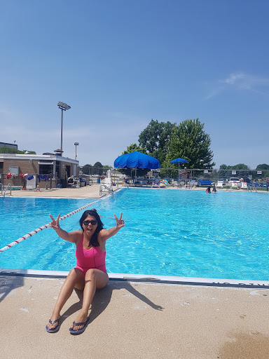 Recreation Center «Des Plaines Park District Administrative & Leisure Center», reviews and photos, 2222 Birch St, Des Plaines, IL 60018, USA